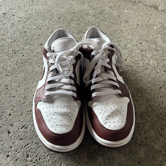 Air Jordan 1 Low Bronze Eclipse - Picture 2 of 5